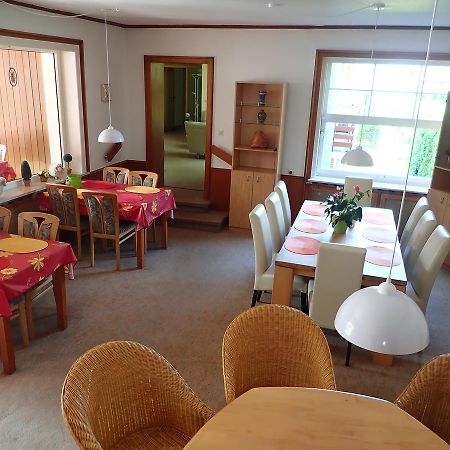 Haus Charlotte Hotell Bad Nenndorf Exteriör bild