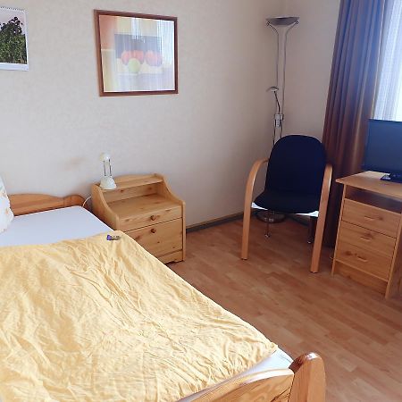 Haus Charlotte Hotell Bad Nenndorf Exteriör bild