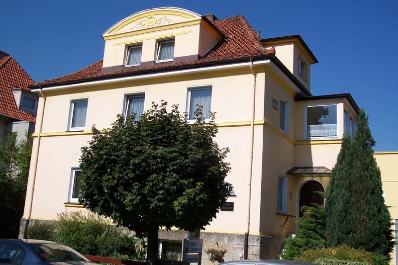 Haus Charlotte Hotell Bad Nenndorf Exteriör bild